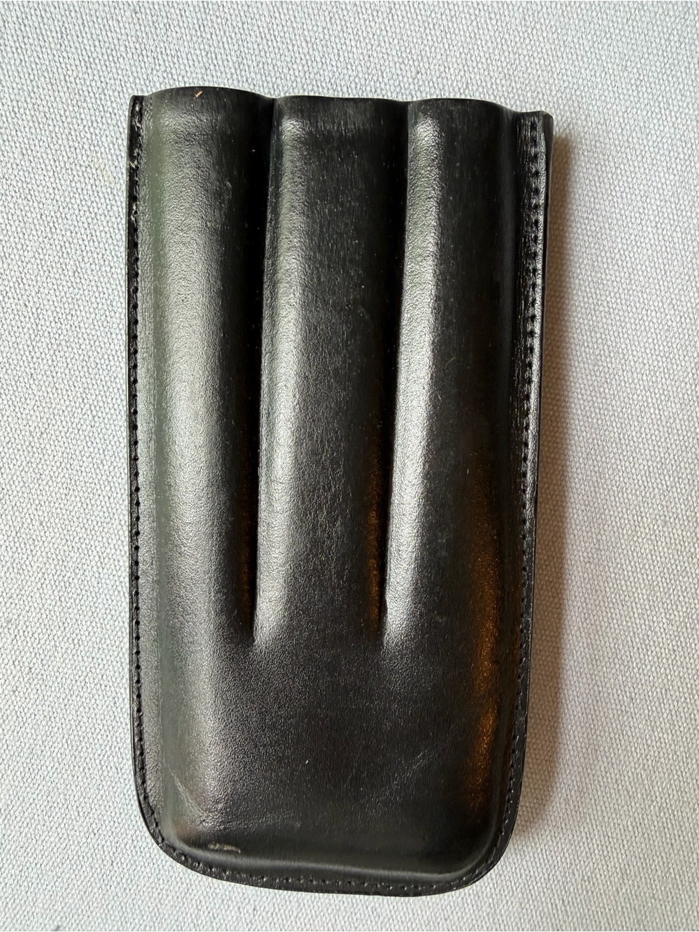 Black Leather 3-Slot Cigar Case Pouch